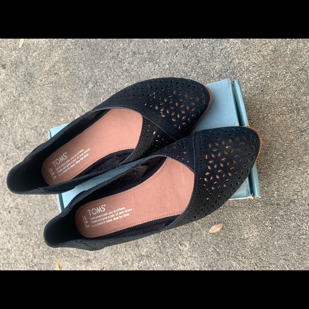 Toms - Picture 2 of 4